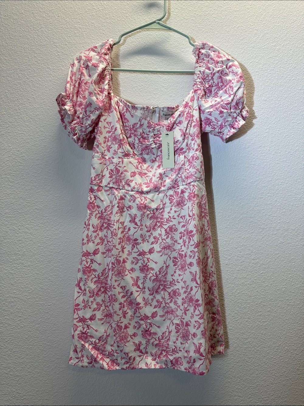 Francesca’s Pink Floral Puff Sleeve Mini Dress Women’s Size Small New with Tag